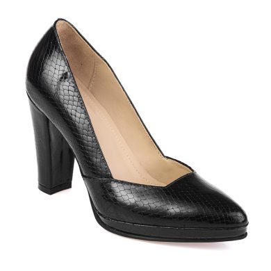 STILETTO CUERO NEGRO CON DETALLE